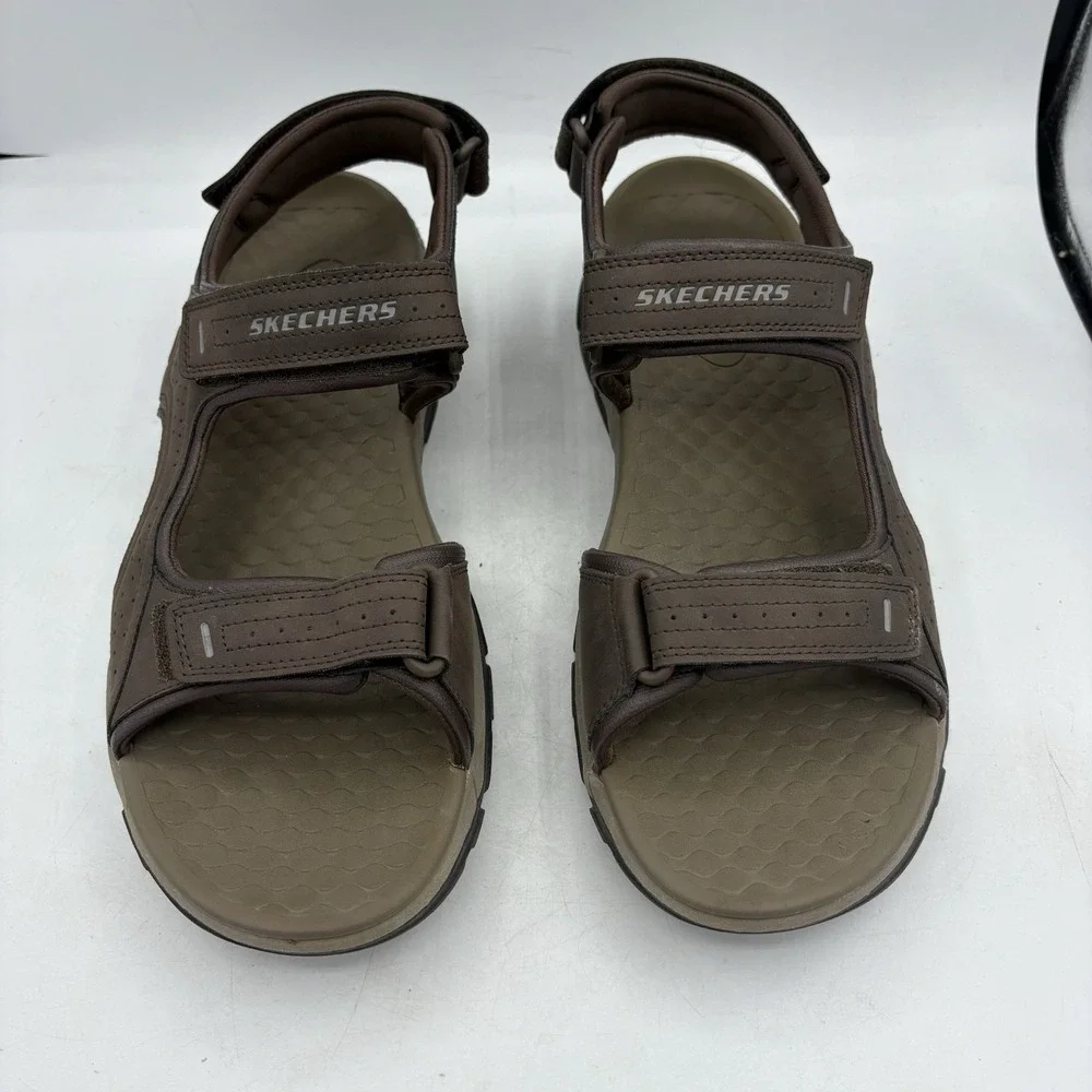 Skechers pre owned
